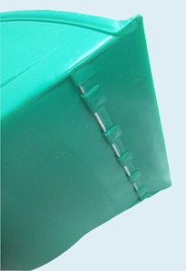 掃き込み口裏側に銅線を入れ込んでいるので床面に密着します